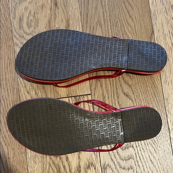 TKEES Red Flip Flops - Picture 2 of 2